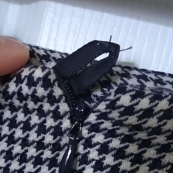 Talbots long Wool Skirt with back zipper, size 10 - Picture 11 of 15